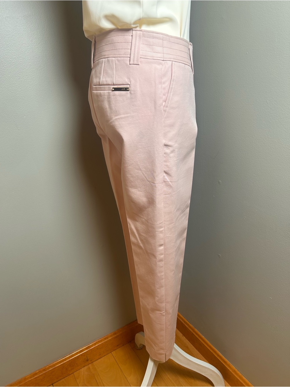 Jones New York Signature Pink
Straight Leg Pants Size 2 - Picture 10 of 16